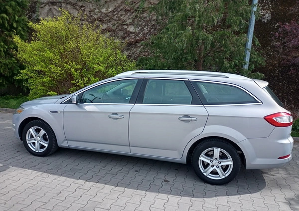 Ford Mondeo cena 22700 przebieg: 212000, rok produkcji 2010 z Kosów Lacki małe 154